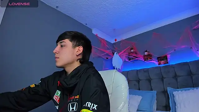 Snapshot of Ares_di_martin chatting on October 31, 5:19 am Ares di martin online show from October 31, 5:19 am