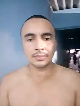 miroqui143 online show from January 13, 10:15 pm