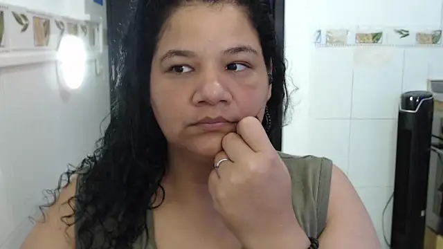 Snapshot of May_fk chatting on November 4, 5:17 am May fk online show from November 4, 5:17 am