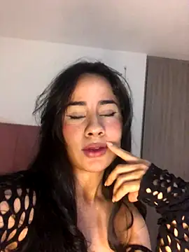 Snapshot of SelinaCatt_ chatting on October 5, 10:18 pm SelinaCatt online show from October 5, 10:18 pm