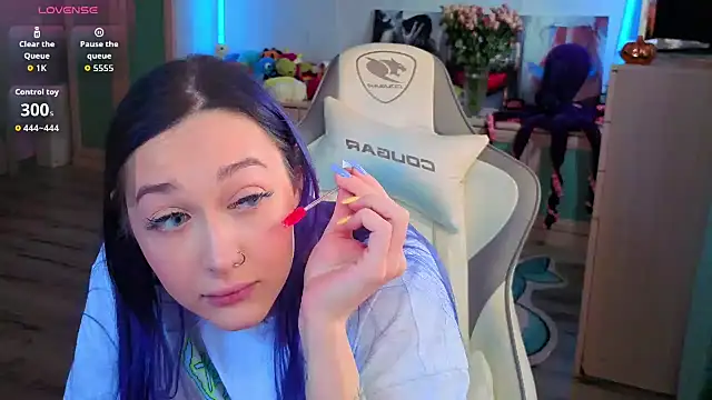 Snapshot of Im_suka chatting on November 29, 4:04 am Im suka online show from November 29, 4:04 am