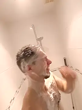 Snapshot of Wilsonn86 chatting on November 29, 7:39 pm Wilsonn86 online show from November 29, 7:39 pm