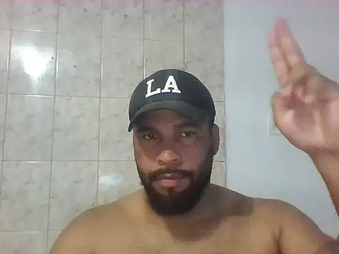 OliveiraSeven online show from April 30, 8:57 pm