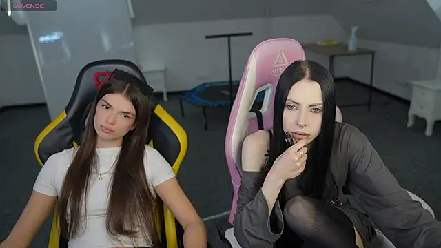 VivianSweet  online show from March 4, 11:27 am