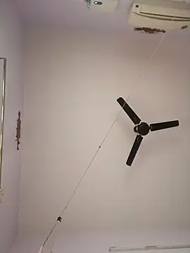 Snapshot of monster-dickk chatting on December 14, 1:44 am monster-dickk online show from December 14, 1:44 am