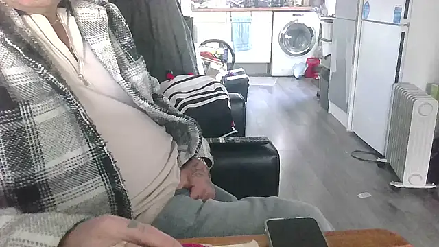 hefin18 online show from January 24, 1:57 pm