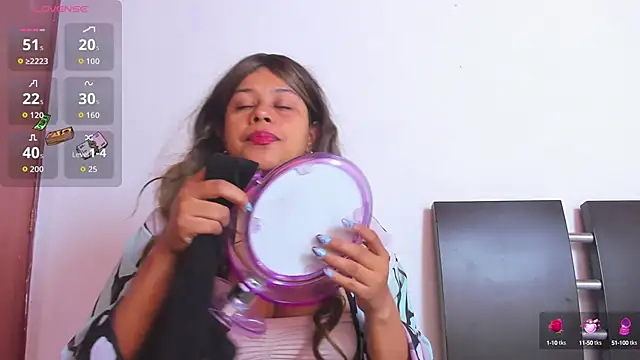 Snapshot of _Vale21_ chatting on September 13, 1:22 pm  Vale21  online show from September 13, 1:22 pm