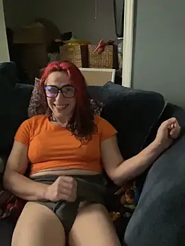 mayra mayhem online show from April 8, 4:18 pm