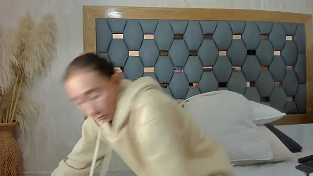 crystal sm online show from October 6, 3:04 am