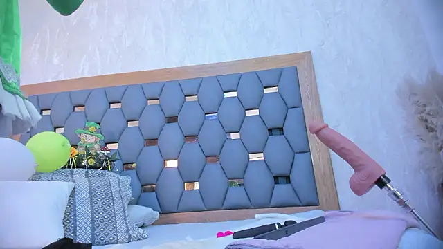 crystal sm online show from March 17, 3:00 am