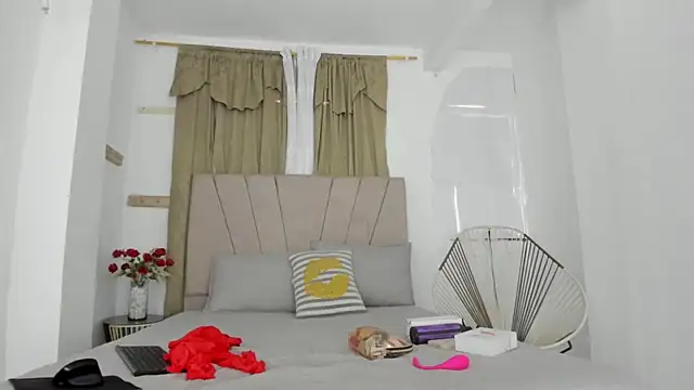 Lady miss    online show from September 30, 12:54 pm