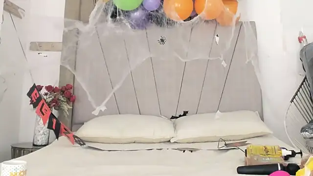 Lady miss    online show from October 14, 1:34 pm