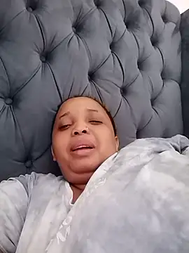 Snapshot of TangyYummyAss chatting on November 22, 7:40 am TangyYummyAss online show from November 22, 7:40 am