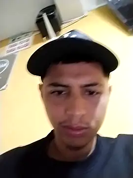 Snapshot of Lil_condor_bby1 chatting on October 25, 11:10 pm Lil condor bby1 online show from October 25, 11:10 pm