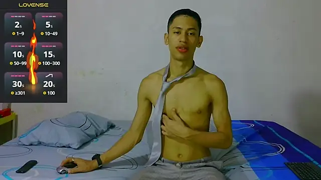 dylan apol0 online show from April 19, 10:56 pm