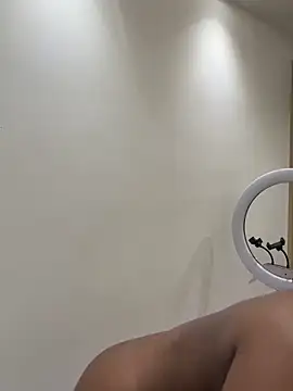 Snapshot of Elie-3 chatting on October 26, 2:06 am Elie-3 online show from October 26, 2:06 am