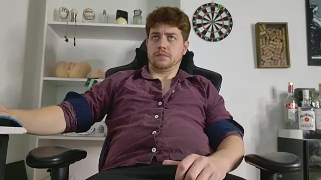 aaron nvk online show from April 20, 9:05 pm