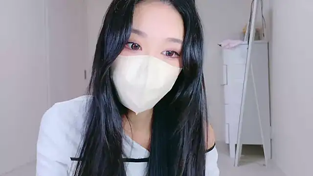 Snapshot of ramuchan_desu chatting on October 18, 1:30 am ramuchan desu online show from October 18, 1:30 am
