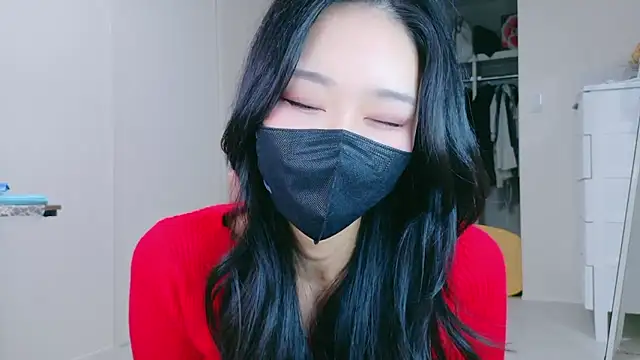 Snapshot of ramuchan_desu chatting on October 25, 1:35 am ramuchan desu online show from October 25, 1:35 am