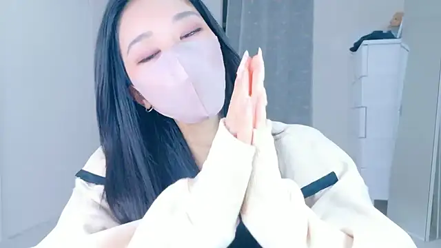 Snapshot of ramuchan_desu chatting on December 4, 2:21 am ramuchan desu online show from December 4, 2:21 am