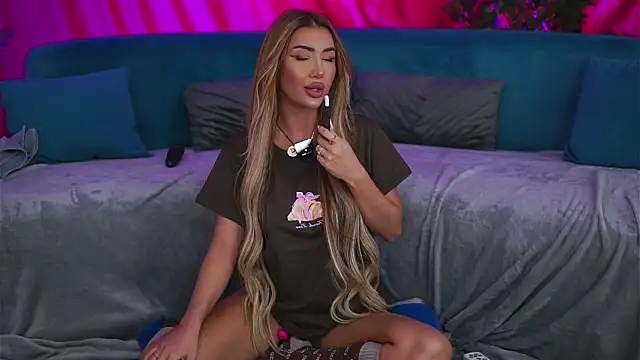 ZennySings online show from October 9, 1:31 pm