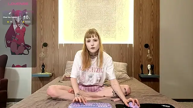 MilkMeSoftly online show from November 6, 8:26 am