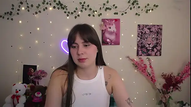 Amanda Bright  online show from June 4, 10:10 am