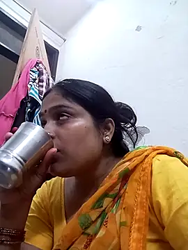 Snapshot of Trisha_71 chatting on September 22, 11:45 am Trisha 71 online show from September 22, 11:45 am