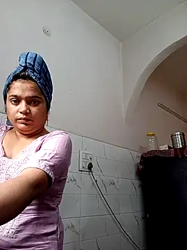 Snapshot of Trisha_71 chatting on November 12, 4:02 am Trisha 71 online show from November 12, 4:02 am