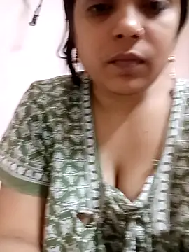 Snapshot of Trisha_71 chatting on November 13, 5:06 am Trisha 71 online show from November 13, 5:06 am