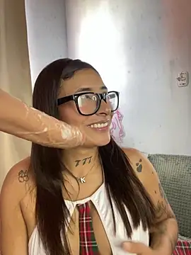 AnnieCouperr online show from November 28, 3:47 pm