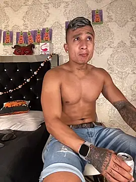 ThiagoBlaze online show from November 1, 2:46 am