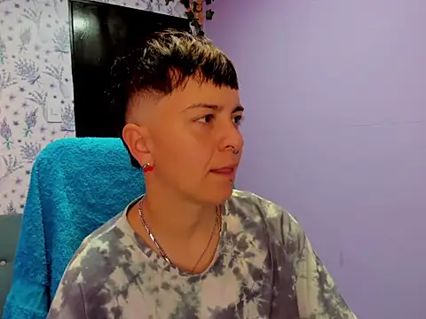 Snapshot of _Hannah_Hot chatting on September 10, 2:22 am Hannah Hot online show from September 10, 2:22 am