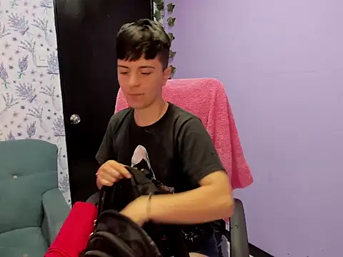 Snapshot of _Hannah_Hot chatting on October 5, 2:43 am Hannah Hot online show from October 5, 2:43 am