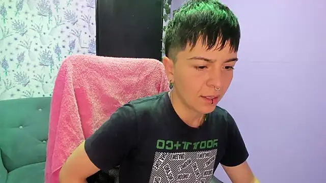 Snapshot of _Hannah_Hot chatting on October 19, 1:39 am Hannah Hot online show from October 19, 1:39 am