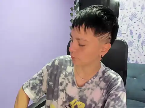 Snapshot of _Hannah_Hot chatting on November 8, 3:07 am Hannah Hot online show from November 8, 3:07 am