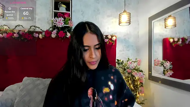 SarahEscobarr online show from September 18, 4:25 am