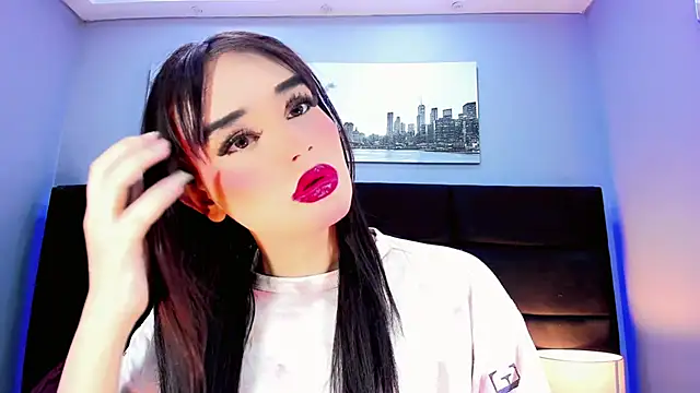 Valeria Rouss online show from October 18, 1:12 pm