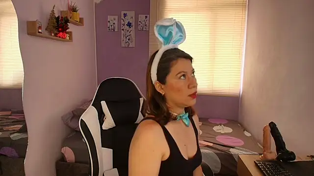 luna desiree online show from November 29, 9:29 pm