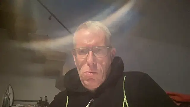 choupipat1 online show from October 1, 5:35 am