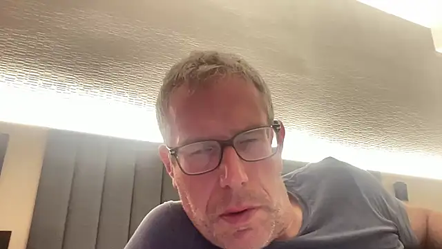 choupipat1 online show from October 23, 12:54 am