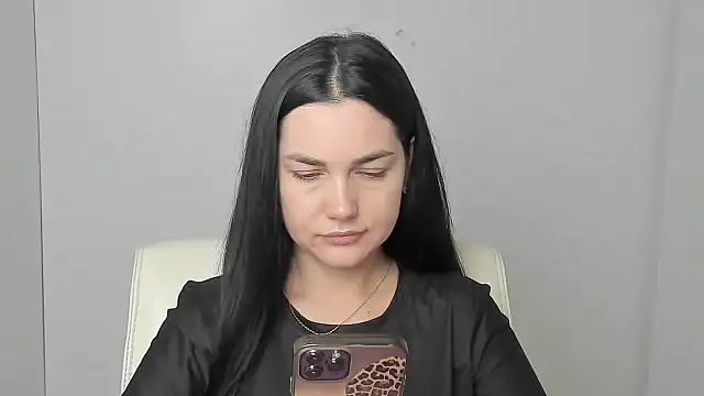 Lune Moon online show from October 3, 5:37 am