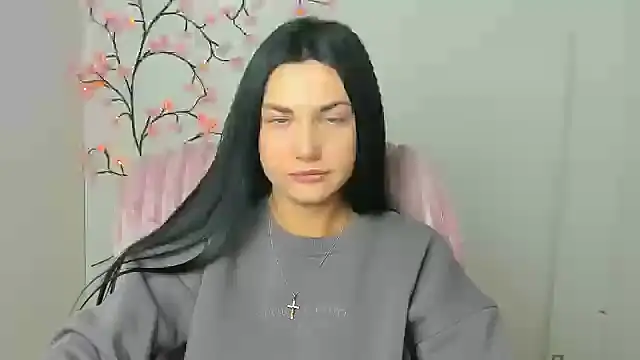 Lune Moon online show from February 6, 6:18 am