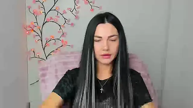 Lune Moon online show from March 31, 5:30 am