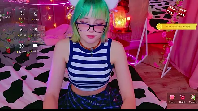 CoralineYoung online show from April 11, 7:45 am