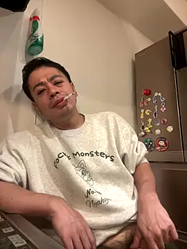 muut1215 online show from November 10, 4:17 pm