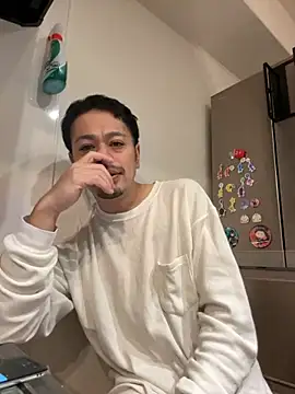 muut1215 online show from November 20, 4:18 pm