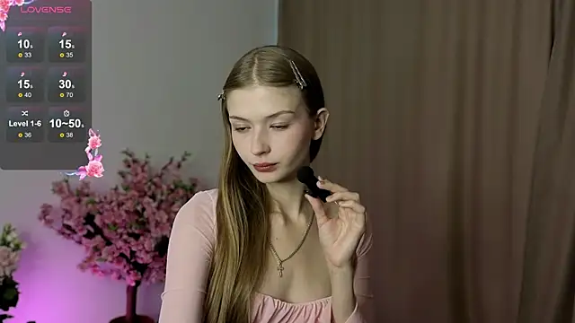 Snapshot of holylisssa chatting on November 1, 8:38 am holylisssa online show from November 1, 8:38 am