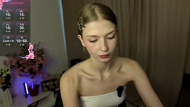 Snapshot of holylisssa chatting on November 5, 10:26 am holylisssa online show from November 5, 10:26 am