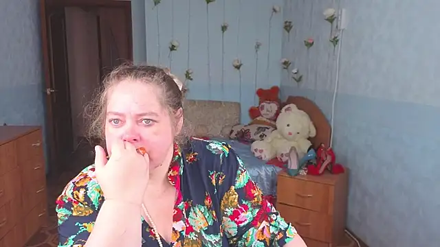 Audrey Aura online show from September 26, 5:00 am